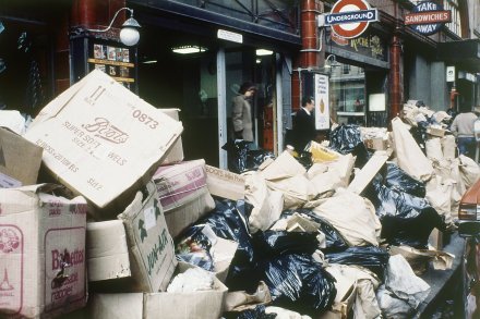 Londra 1979 Çöpçüler Grevi'nden bir kare...